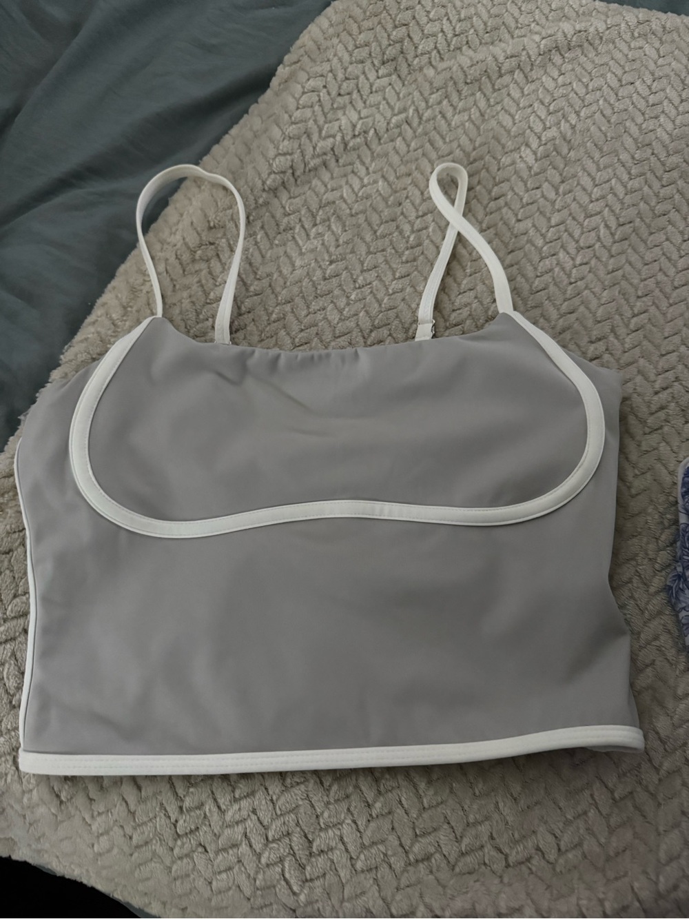 Women's Gray Contrast-Trim Crop Top